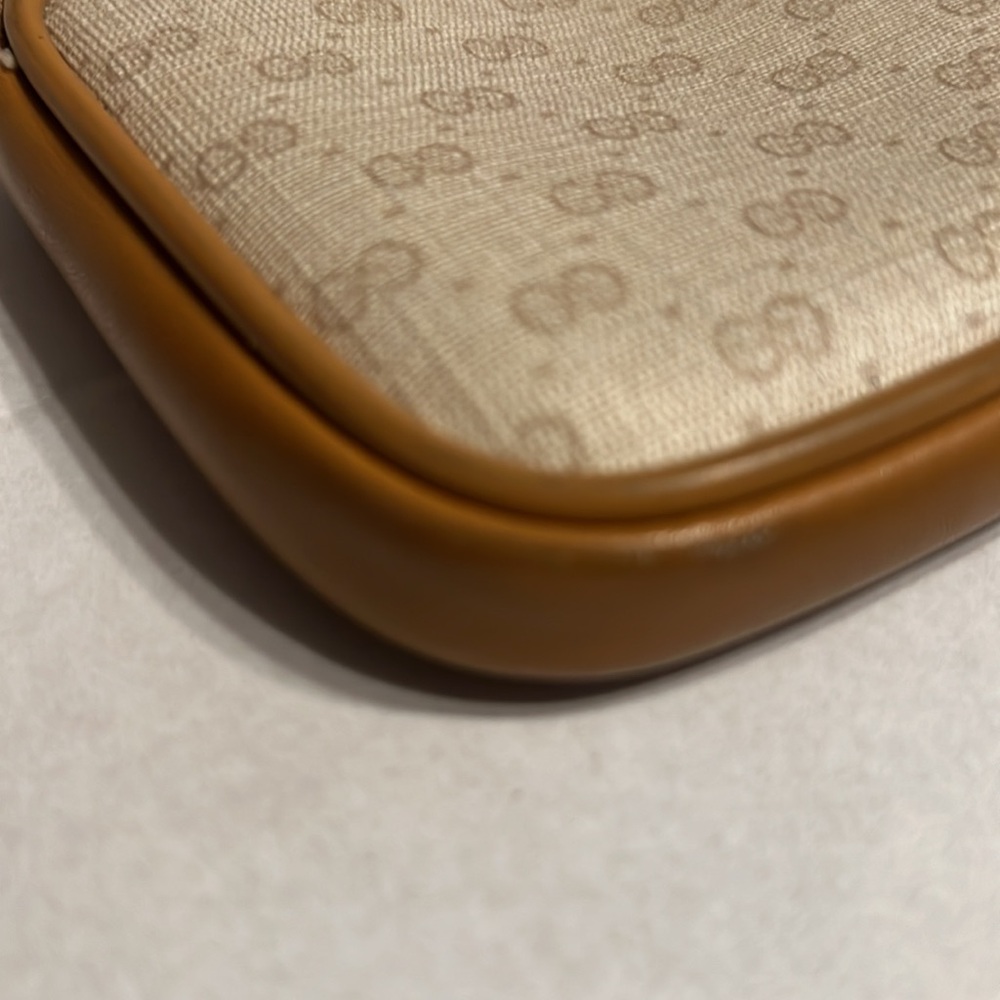 Gucci Pouch - Picture 5 of 12